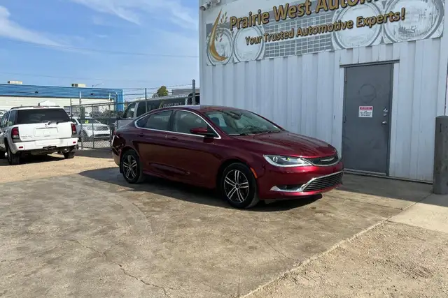 2016 Chrysler 200 Limited64840184681985123