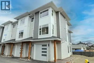 Welcome to Fulton Landing Townhomes, Modern Living by the River. Occupancy upon Strata Plan approval...