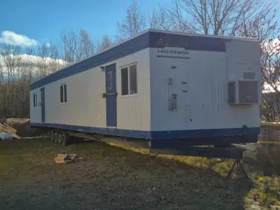 Roulotte de chantier 12x60, 2007, 3 essieux, 3 pièces + petite salle de toilette, chauffage et clima...