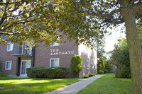 One Bedroom Apartment - heart of Strathroy