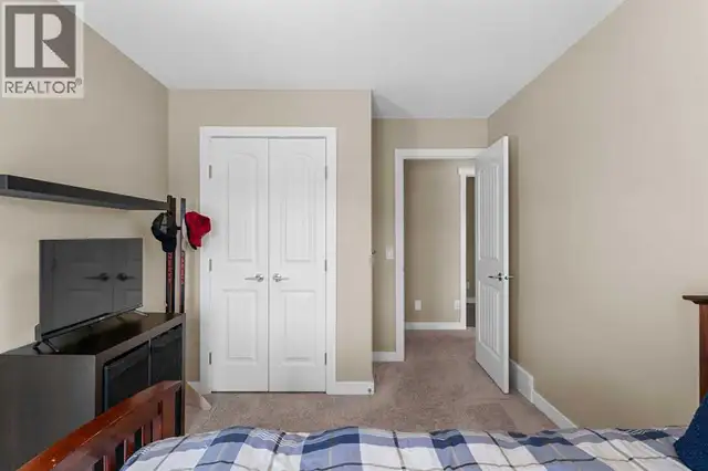 240 Copperpond Green SE Calgary, Alberta in Houses for Sale in Calgary - Image 32