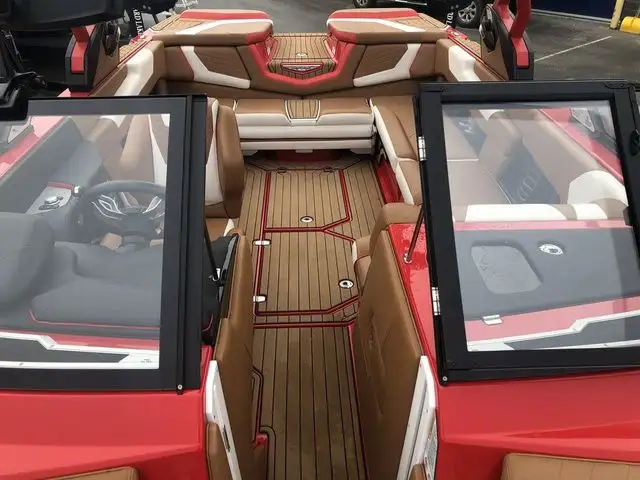 2021 Nautique Super Air Nautique G23 in Powerboats & Motorboats in St. Albert - Image 9