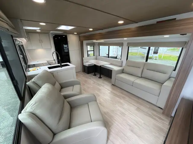 2026 Forest River VIBE in Travel Trailers & Campers in Terrace - Image 10