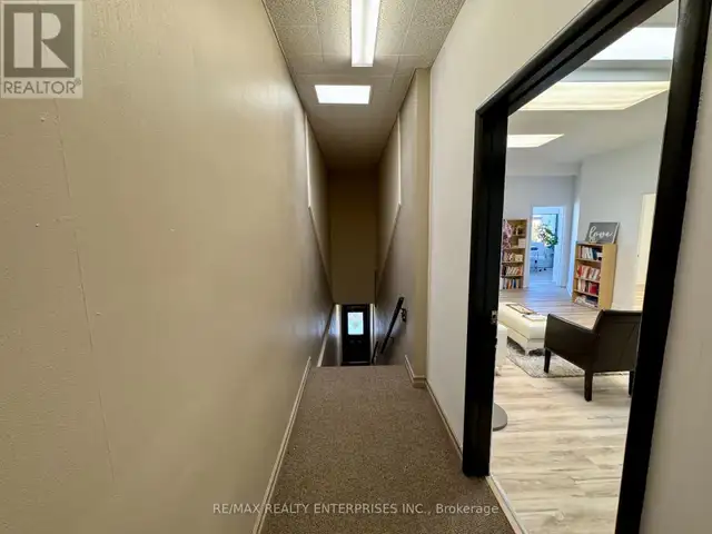 1 - 292 LAKESHORE ROAD E Oakville (OO Old Oakville), Ontario in Commercial & Office Space for Rent in Oakville / Halton Region - Image 11