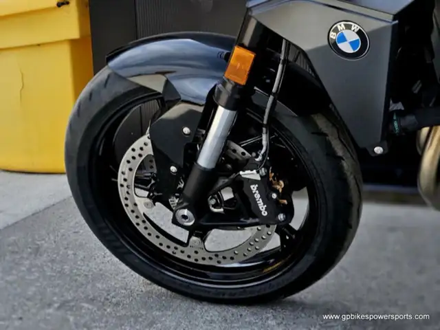 2026 BMW F 900 R Triple Black in Sport Touring in Oshawa / Durham Region - Image 18