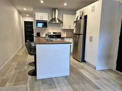 *3410 De Bourbonnière* $1875 Ce magnifique condo 4 1/2 de construction 2024 est disponible dès le 1e...