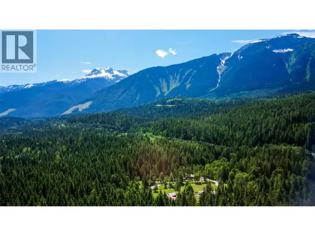 1750 Highway 23 South Highway S Revelstoke, British Columbia in Houses for Sale in Revelstoke - Image 4