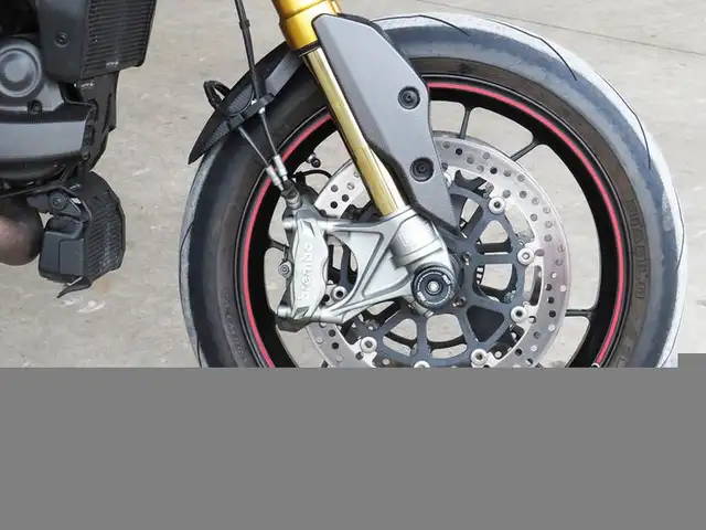 2016 Ducati Hypermotard 939 SP in Sport Touring in Cambridge - Image 12