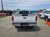 Perfect Auto CLEAN CARFAX - 8 FT BOX - 5.0 L GAS - 4X4 - TOW PKG - BACK UP CAMERA - RUNNING BOARDS -... (image 3)