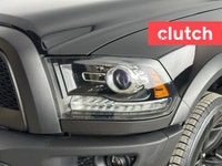 NO ACCIDENTS / CLEAN CARFAX / Auto Dimming Rearview Mirror, Front Heated Seats, Climate Control and... (image 7)