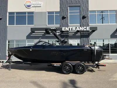 2024 Malibu Wakesetter 23 LSV - Malibu Monsoon 6.2L M6Di 77 hours. Tandem Axle Malibu Boats Trailer...