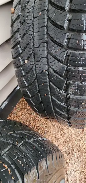 Winter tires from 2024 Jeep Sahara Wrangler in Tires & Rims in Charlottetown - Image 5