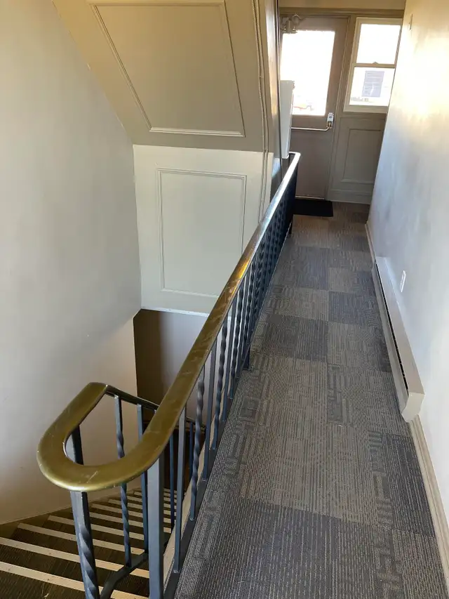 Quiet & Quaint 2 Bedroom Apartment — Steps to River~ in Long Term Rentals in Sarnia - Image 15