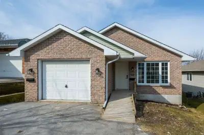 Suite Amenities Air conditioner Fridge Stove Washer in suite Dishwasher available Dryer in suite Rec...