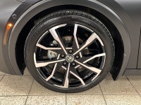 Rush-hour traffic slows to a crawl, but the cabin around you feels more like a modern tech lounge th... (image 8)