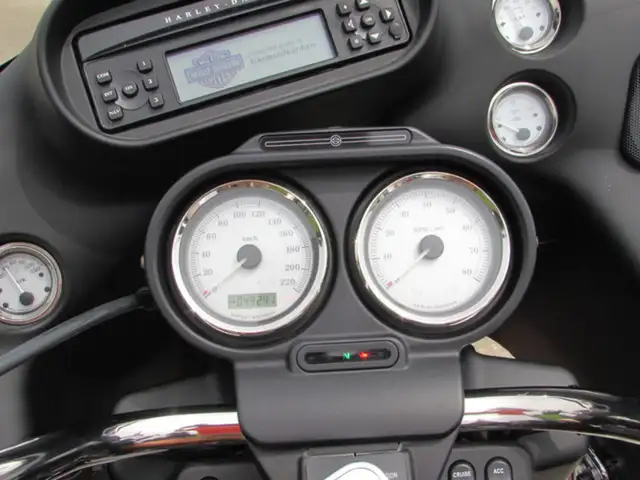 2008 Harley-Davidson FLTR Road Glide Low 49,000 KM Heated Grips, in Powerboats & Motorboats in Leamington - Image 31