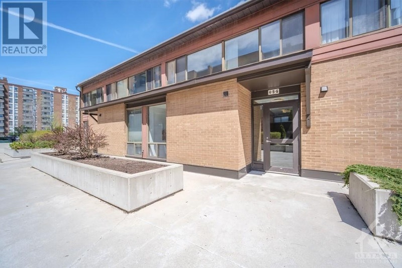 525 ST LAURENT BOULEVARD UNIT4 Ottawa, Ontario Condos for Sale
