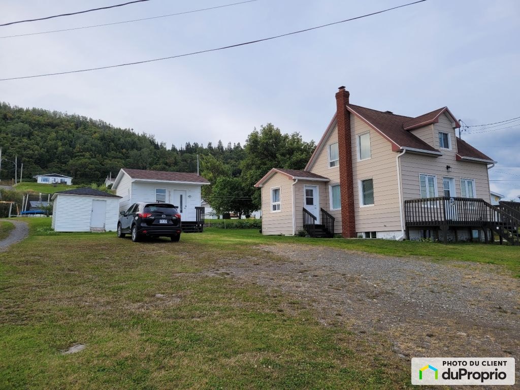$257,000 - 1 1/2 Storey for sale in Ste-Anne-Des-Monts — photo 1