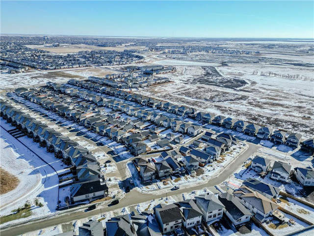 341 Windflower Road Winnipeg, Manitoba in Houses for Sale in Winnipeg - Image 3
