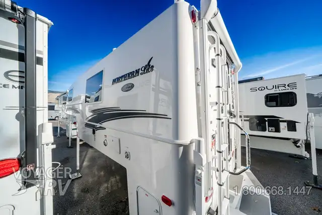 2027 Northern Lite 10.2EX Dry Bath Limited Edition in Travel Trailers & Campers in Kelowna - Image 4