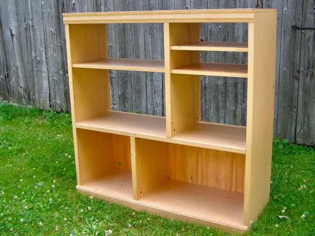 Maple- BOOKCASE in Bookcases & Shelving Units in Ottawa - Image 2