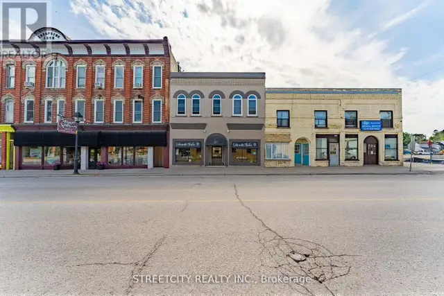 206 MAIN STREET North Middlesex (Parkhill), Ontario in Commercial & Office Space for Sale in Grand Bend - Image 3