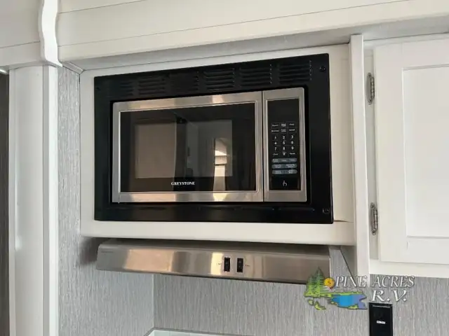 2022 Coachmen RV Pursuit 29XPS Front Bunk 11 Miles in RVs & Motorhomes in Moncton - Image 27