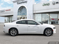 Recent Arrival! AWD, Black Cloth, 8.4 Touch Screen Display, Apple CarPlay/Android Auto, Block heater... (image 6)