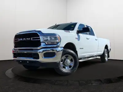 This Ram 3500 has a dependable Regular Unleaded V-8 6.4 L/392 engine powering this Automatic transmi...