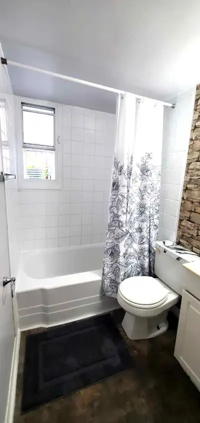 BEAUTIFUL 2 Bedroom - Downtown Kitchener - Walk to LRT, View more