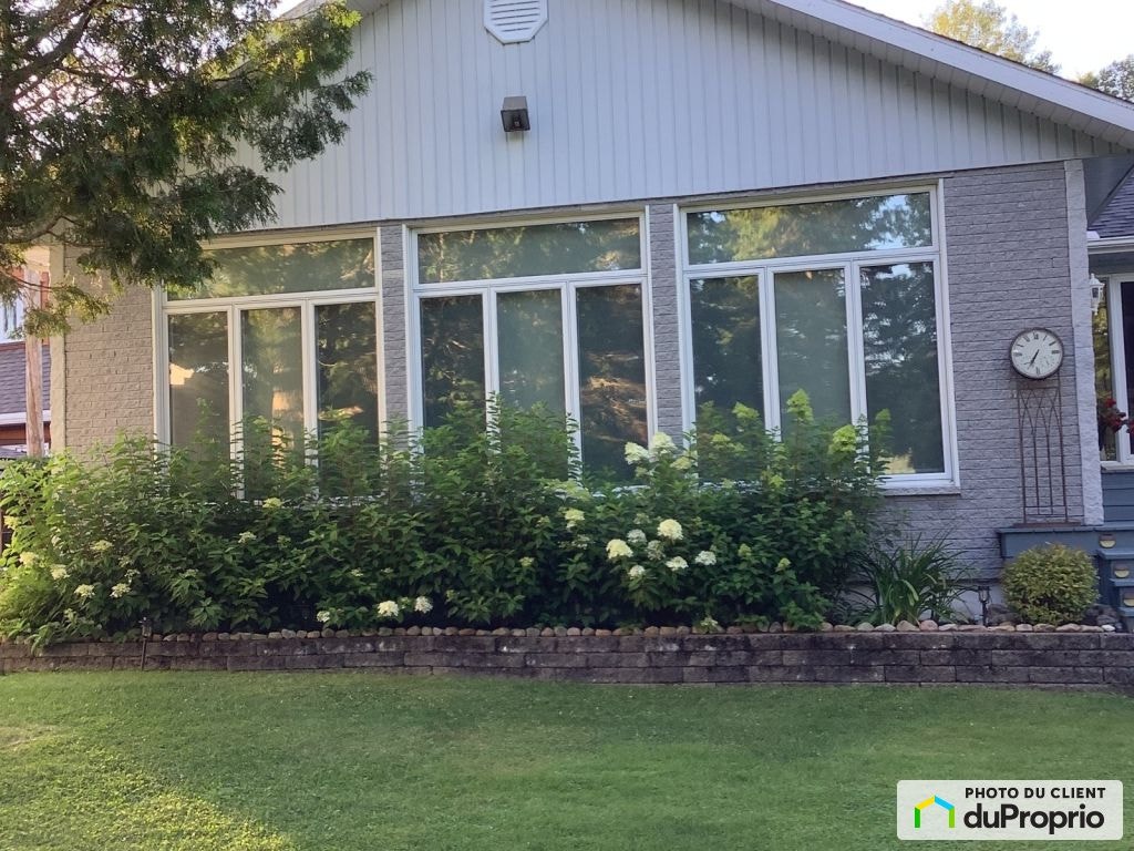 $849,995 - Cottage for sale in St-Donat — photo 3