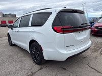 ENGINE: 3.6L PENTASTAR VVT V6 W/ESS (STD),BRIGHT WHITE,BLACK SEATS W/AXIS II,QUICK ORDER PACKAGE 27L... (image 6)