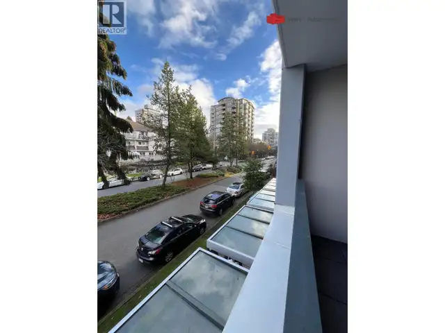 211 215 W 1ST STREET Vancouver, British Columbia in Long Term Rentals in Vancouver - Image 13
