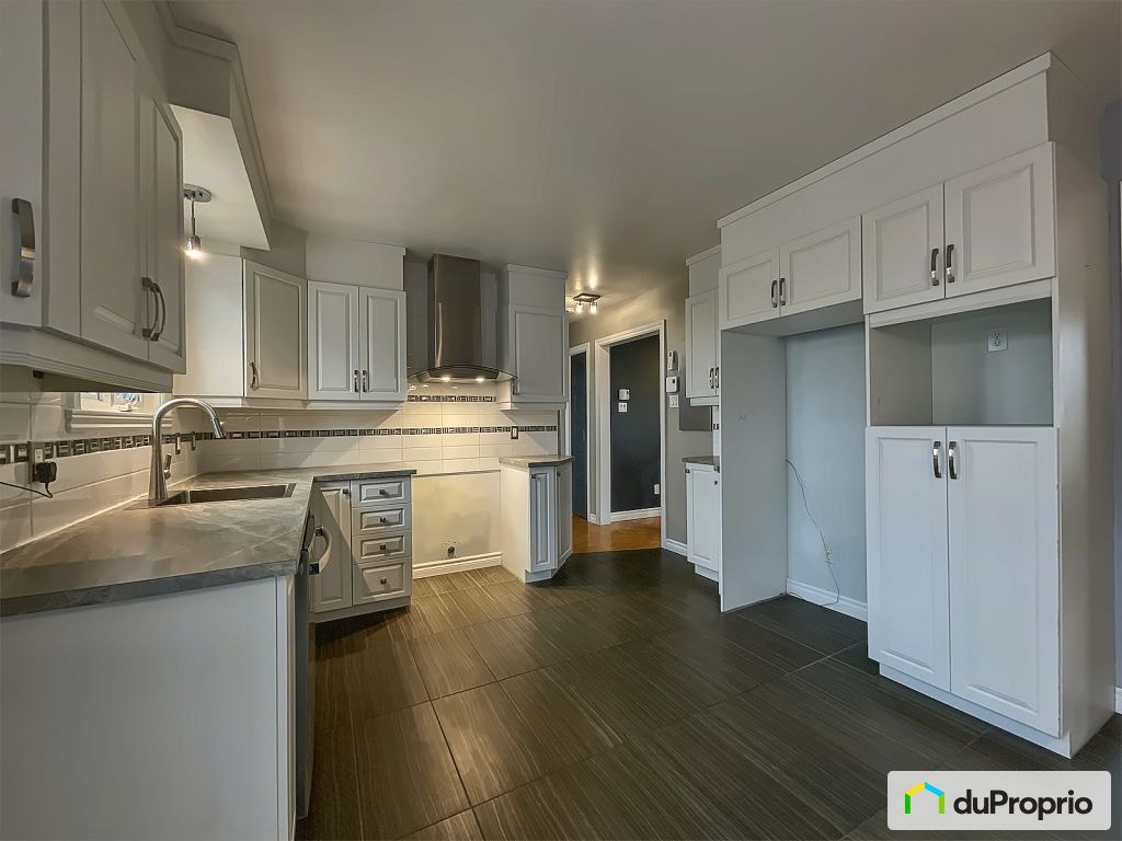 $489,000 - Bungalow for sale in St-Hyacinthe — photo 2