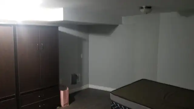 Basement 4 rooms Available for rent 1800 wifi included in Long Term Rentals in City of Toronto - Image 3