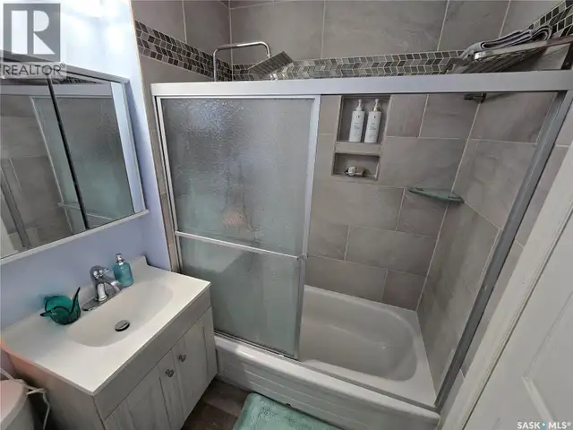 2 Prairie AVENUE Weyburn, Saskatchewan in Houses for Sale in Regina - Image 31