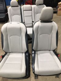 LEXUS RX350 RX450H SEATS ( 2 CHOICES ) - BLACK OR WHITE