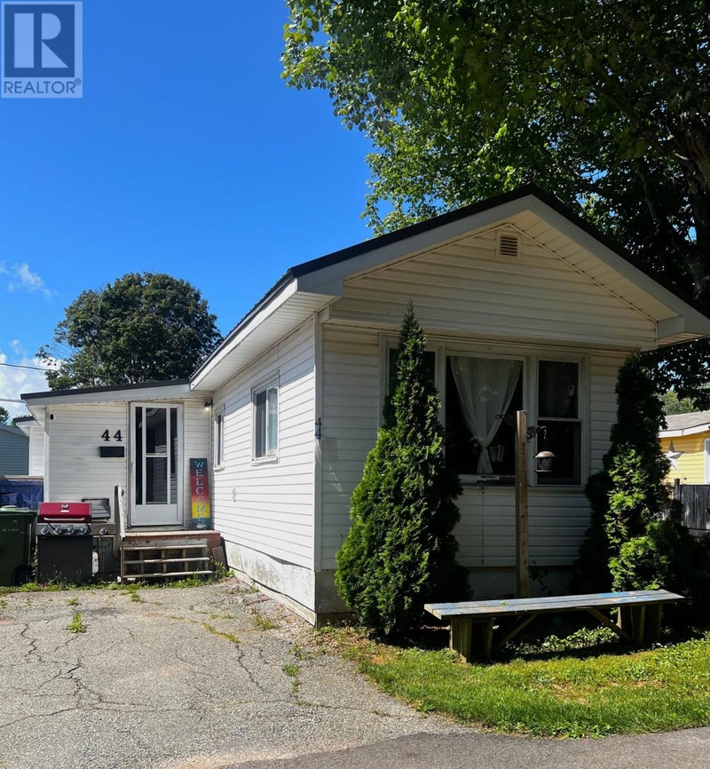 44 Linkletter Estates Summerside, Prince Edward Island Houses for