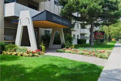 Sheldon Towers - 2 Bedroom available at 270 Sheldon Avenue, Etob