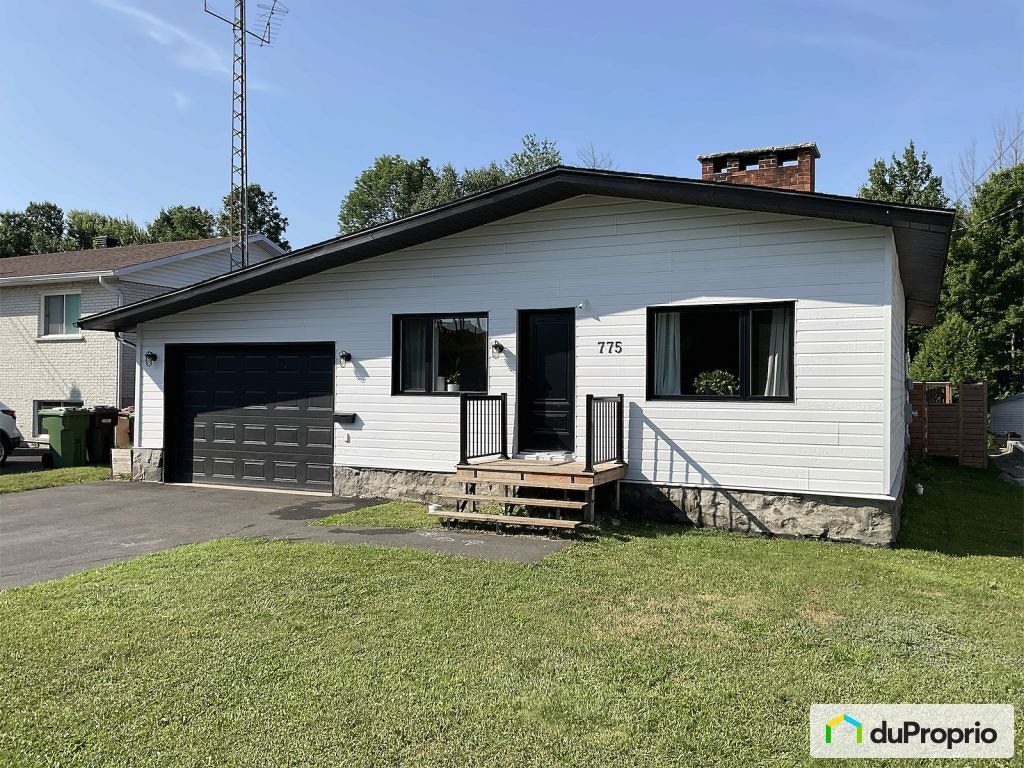$489,000 - Bungalow in Drummondville (St-Charles-De-Drummond) — photo 1