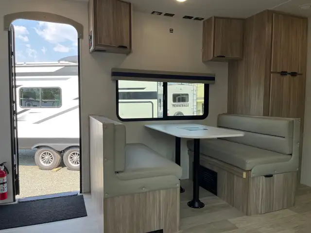 2025 Winnebago Access in Travel Trailers & Campers in Terrace - Image 11