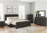 Brand New Ashley Furniture Nanforth 6 Queen Panel Bed