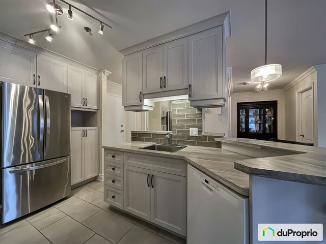 $424,900 - Condominium for sale in Ste-Julie — photo 1