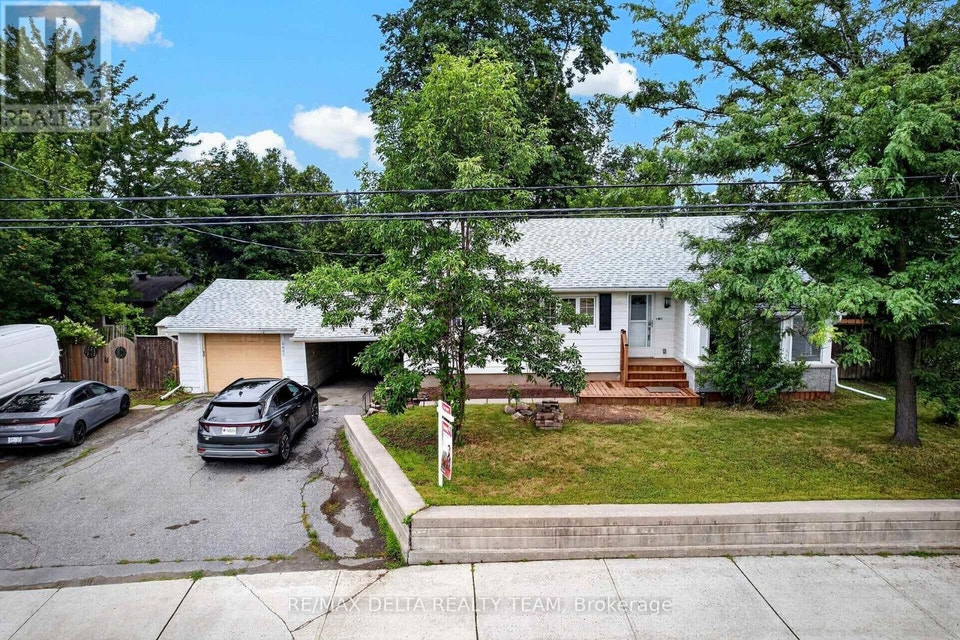 2 - 2801 BASELINE ROAD Ottawa, Ontario 3
