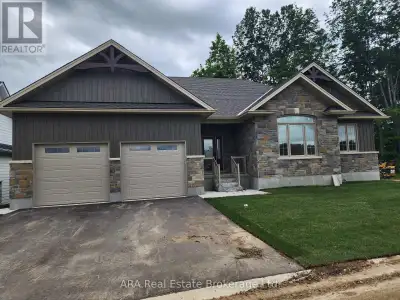 Exclusive Golf Course Living in Meaford The Sprucelea Model - Welcome to an exclusive development ne...