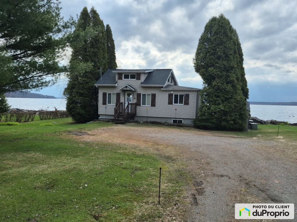 $549,000 - Cottage for sale in Cap-Sante — photo 1