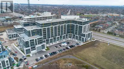 824 - 405 DUNDAS STREET W Oakville (OA Rural Oakville), Ontario