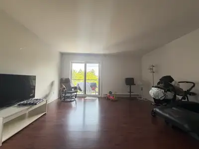 Beau 4 et demi entièrement rénové dans un nouveau projet locatif dans Sainte-Foy. Complexe de 200 un...