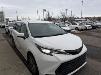 PRIX ET QUALITÉ IMBATTABLE venez découvrir notre TOYOTA SIENNA 2021 LE + HYBRIDE + CAM RECUL + BANCS... (image 1)