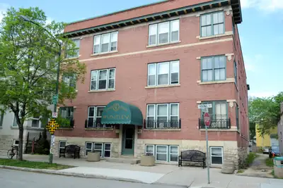SEPT 1ST! COZY BASEMENT SUITE $1199!!